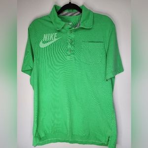 Men's medium green polo